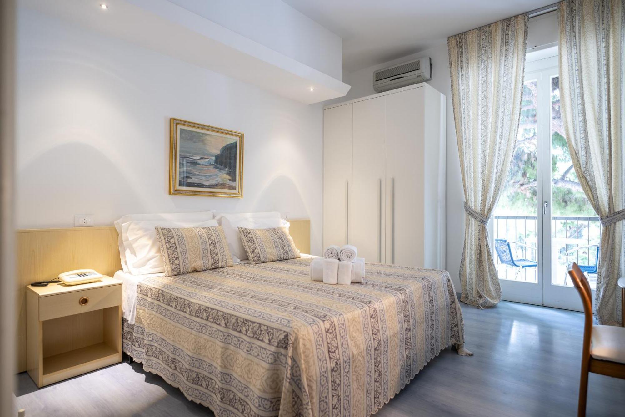 Hotel Ligure Spotorno Ngoại thất bức ảnh