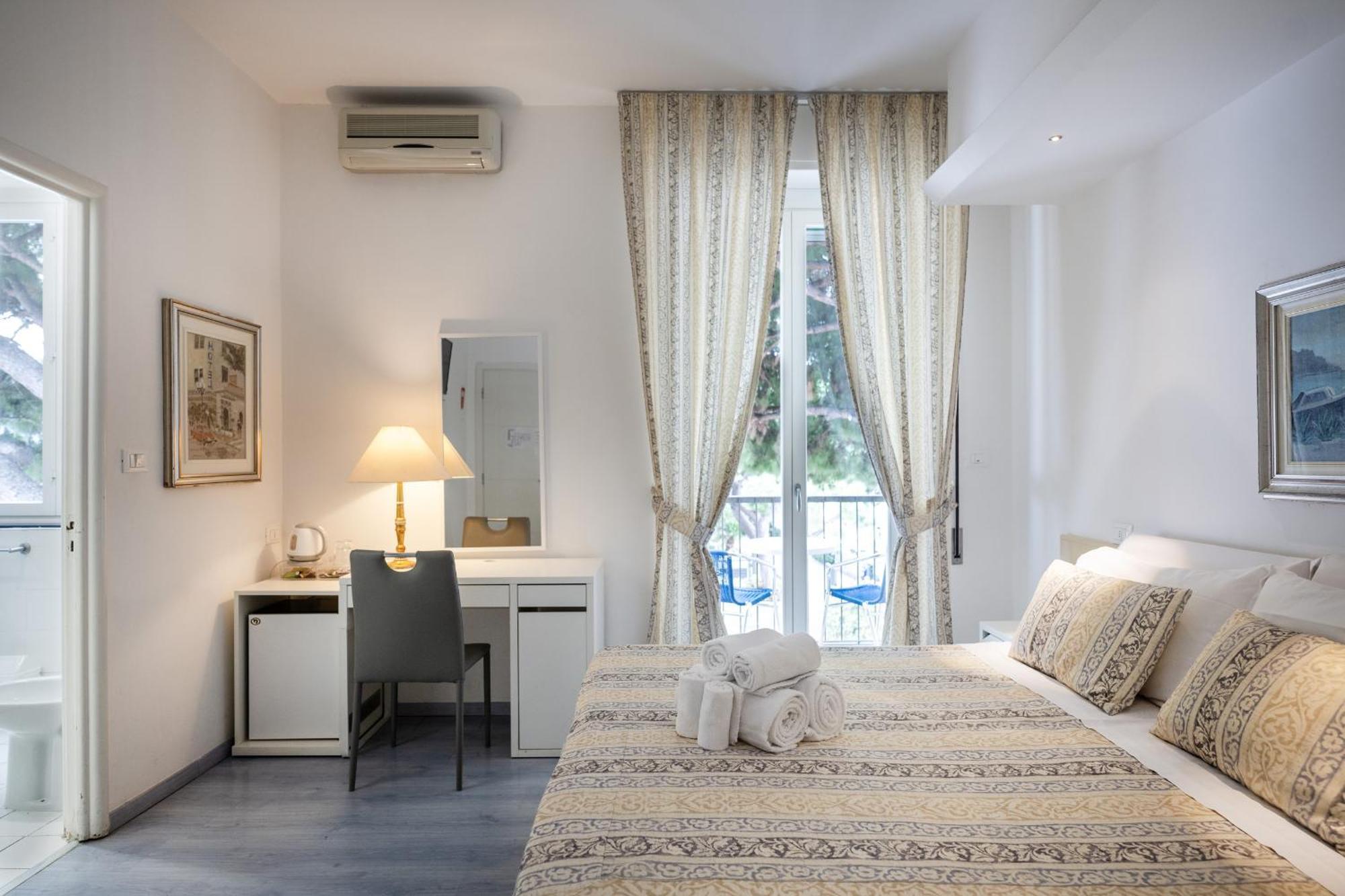 Hotel Ligure Spotorno Ngoại thất bức ảnh