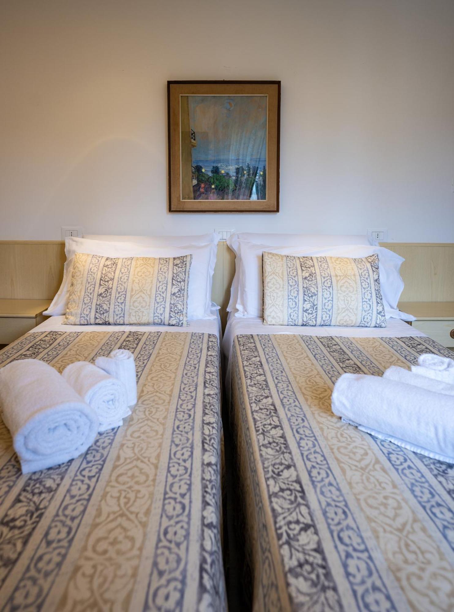 Hotel Ligure Spotorno Ngoại thất bức ảnh