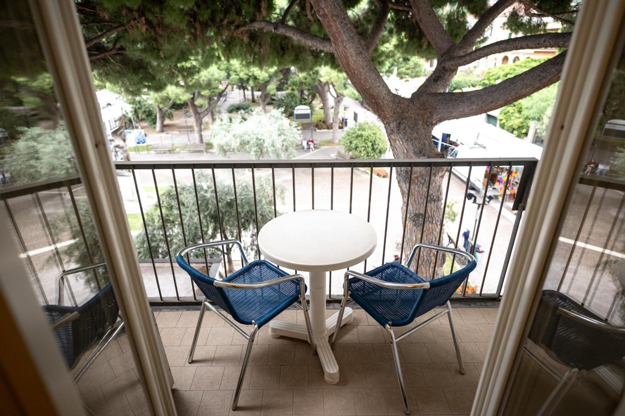 Hotel Ligure Spotorno Ngoại thất bức ảnh