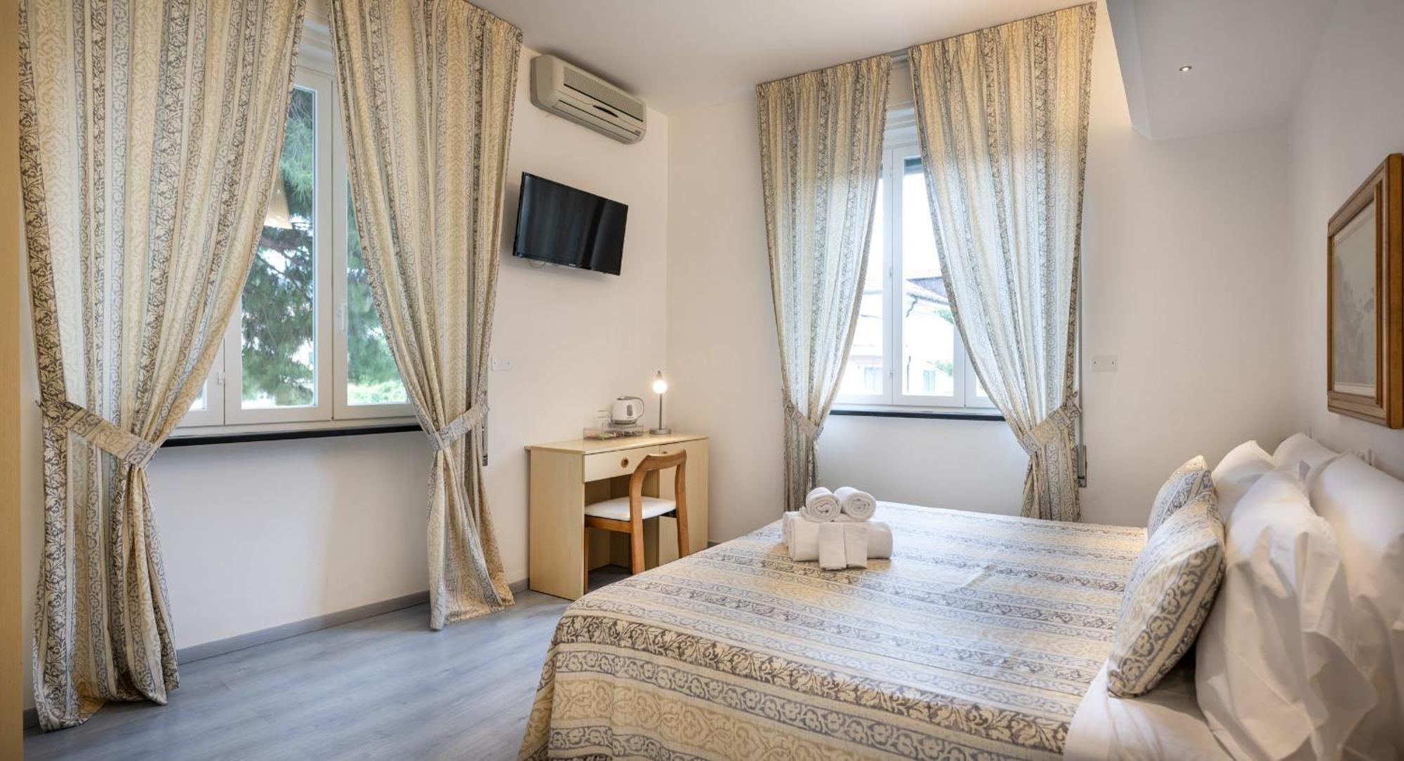 Hotel Ligure Spotorno Ngoại thất bức ảnh